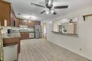 135 Mulberry Dr, Summerville, SC 29486 - Photo 5