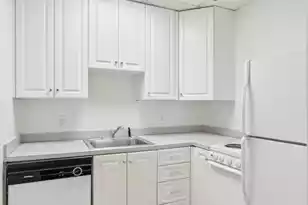 233 King St, Charleston, SC 29401 - Photo 9