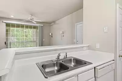 1600 Long Grove Drive #1422, Mount Pleasant, SC 29464 - Photo 5