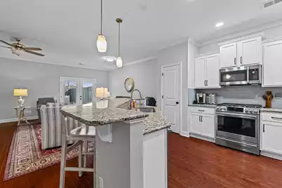 2068 Promenade Court, Mount Pleasant, SC 29466 - Photo 9
