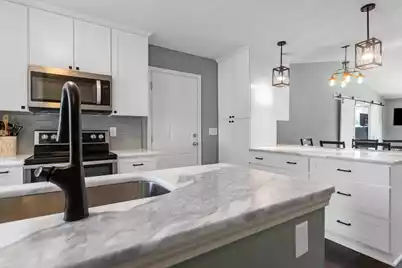 329 Reagan Drive, Summerville, SC 29486 - Photo 5