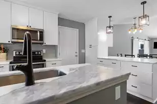 329 Reagan Dr, Summerville, SC 29486 - Photo 5