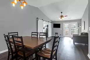 329 Reagan Dr, Summerville, SC 29486 - Photo 9