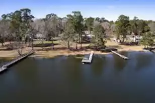 2222 Lakeshore Dr, Manning, SC 29102 - Photo 1