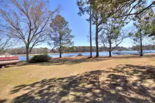 2222 Lake Shore 194 Dr, Manning, SC 29102 - Photo 1