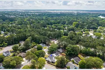 1394 Point Drive W, Mount Pleasant, SC 29466 - Photo 43