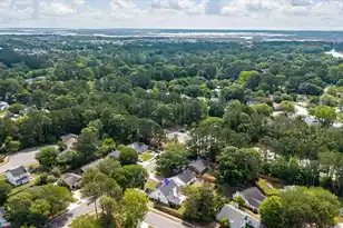 1394 Point Dr W, Mount Pleasant, SC 29466 - Photo 43