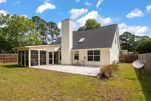 1394 Point Dr W, Mount Pleasant, SC 29466 - Photo 31
