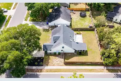 1394 Point Drive W, Mount Pleasant, SC 29466 - Photo 37