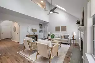 1394 Point Dr W, Mount Pleasant, SC 29466 - Photo 5
