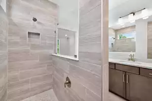 657 Coral Bells Ln, Summerville, SC 29486 - Photo 5