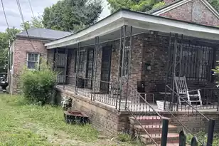 8 Poinsett St, Charleston, SC 29403 - Photo 3