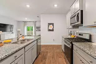 655 Silver Spruce St, Summerville, SC 29486 - Photo 9