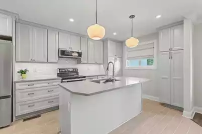958 Myrtle Court, Mount Pleasant, SC 29464 - Photo 7