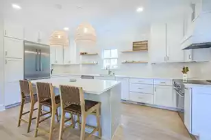 112 Middle St, Mount Pleasant, SC 29464 - Photo 17