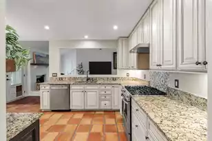 1511 Wakendaw Rd, Mount Pleasant, SC 29464 - Photo 15