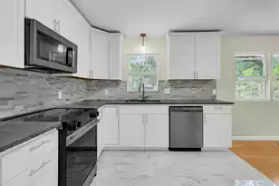 114 Wilson Dr, Summerville, SC 29483 - Photo 1