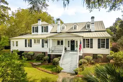 517 Carolina Avenue W, Summerville, SC 29483 - Photo 1