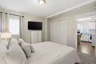 105 Cooper St, Charleston, SC 29403 - Photo 15