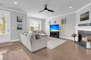 1551 Prince Edward St, Mount Pleasant, SC 29466 - Photo 5