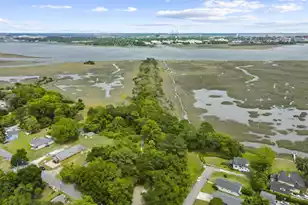 916 Hillsboro Dr, Charleston, SC 29407 - Photo 35
