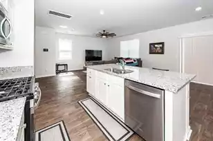 179 Cloverleaf St, Summerville, SC 29483 - Photo 7