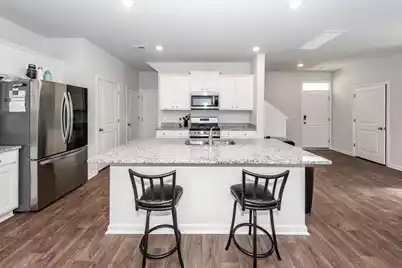 179 Cloverleaf Street, Summerville, SC 29483 - Photo 11