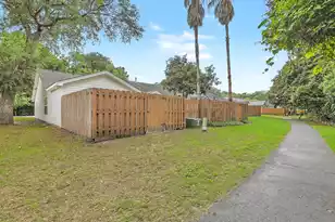 1670 Dexter Ln, Charleston, SC 29412 - Photo 27