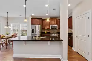 1024 Banker Ct, Mount Pleasant, SC 29429 - Photo 7