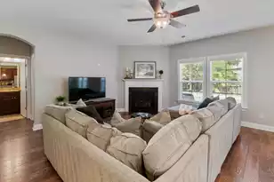 1024 Banker Ct, Mount Pleasant, SC 29429 - Photo 11