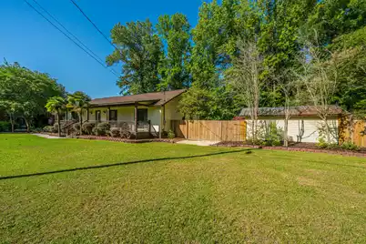 295 Forest Circle, Summerville, SC 29483 - Photo 11
