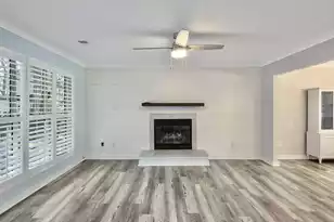 1247 Center Lake Dr, Mount Pleasant, SC 29464 - Photo 3