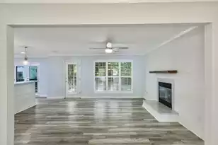 1247 Center Lake Dr, Mount Pleasant, SC 29464 - Photo 5