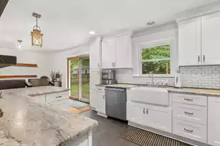 1719 Somerset Cir, Charleston, SC 29407 - Photo 9
