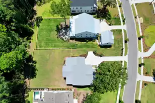 3853 Delinger Dr, Mount Pleasant, SC 29466 - Photo 15