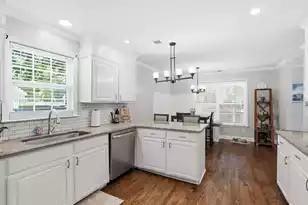 2916 Shadow Ln, North Charleston, SC 29406 - Photo 9