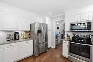 2916 Shadow Ln, North Charleston, SC 29406 - Photo 11
