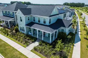 722 Blueway Ave, Summerville, SC 29486 - Photo 1