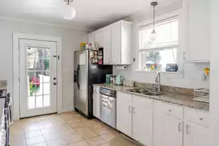 66 Cypress St, Charleston, SC 29403 - Photo 15
