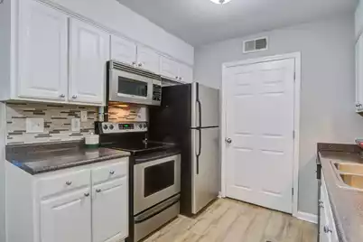 1402 Camp Road #Apt 16F, Charleston, SC 29412 - Photo 13