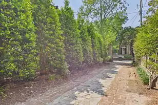 22 Lamboll St, Charleston, SC 29401 - Photo 15