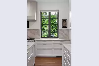 22 Lamboll Street, Charleston, SC 29401 - Photo 13