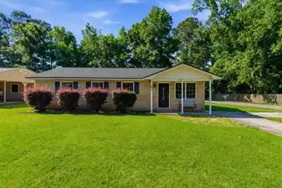 122 Longleaf Drive, Summerville, SC 29483 - Photo 1
