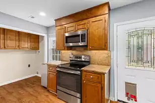 7777 Oldridge Rd, North Charleston, SC 29418 - Photo 5