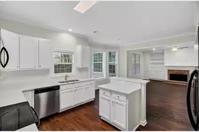 2738 Seastrand Lane, Mount Pleasant, SC 29466 - Photo 11