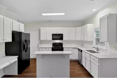 2738 Seastrand Lane, Mount Pleasant, SC 29466 - Photo 9