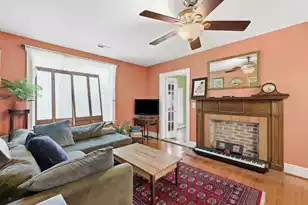 315 Hollywood Dr, Charleston, SC 29407 - Photo 5