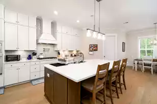 2204 Hartfords Bluff Cir, Mount Pleasant, SC 29466 - Photo 5