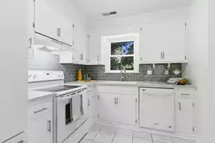 1142 Bonnie Ln, Mount Pleasant, SC 29464 - Photo 21
