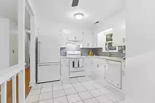 1142 Bonnie Ln, Mount Pleasant, SC 29464 - Photo 19